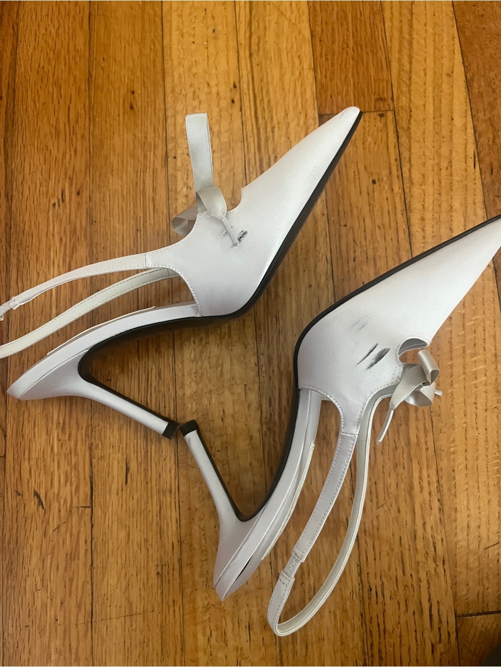 Charles & Keith White Slingback Pointed Heels with Bow Accent - Picture 5 of 6